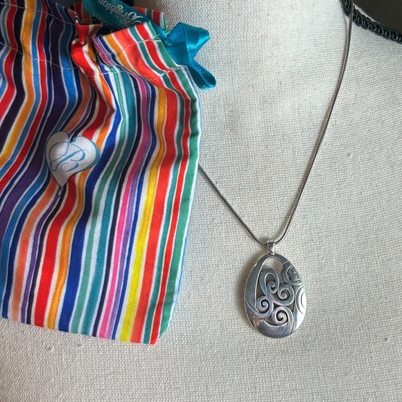 Brighton Mingle Necklace Silver Plated Scrolls 19.5"L JN0900 & Cloth Bag - Picture 2 of 12